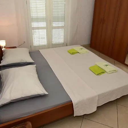 Ksenija Apartment Makarska