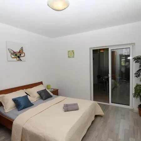 Ksenija Apartman