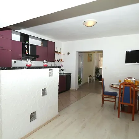 Ksenija Apartman *