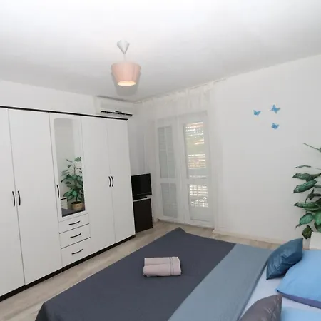 Ksenija Apartman